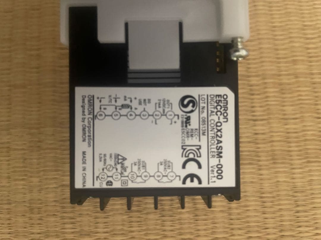 E5CC-QX2ASM-000 オムロン オムロン（OMRON） E5CC-QX2ASM-000 温度調節器 (デジタル調節計